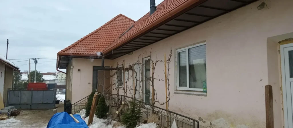 Atypické klampiarske detaily a podhľady v obci Letanovce - 6